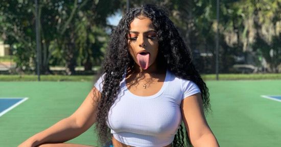 woman-makes-£80000-a-year-posting-pictures-online-of-her-long-tongue